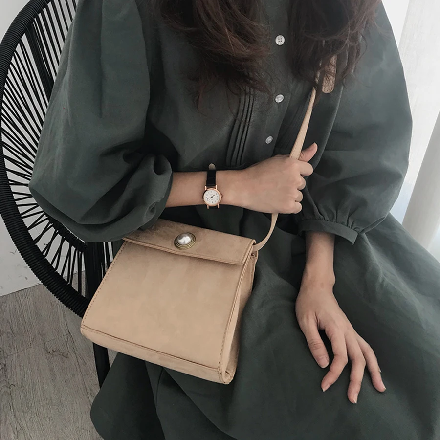 Женская простая сумка через плечо в стиле Харадзюку осенняя черная Замшевая