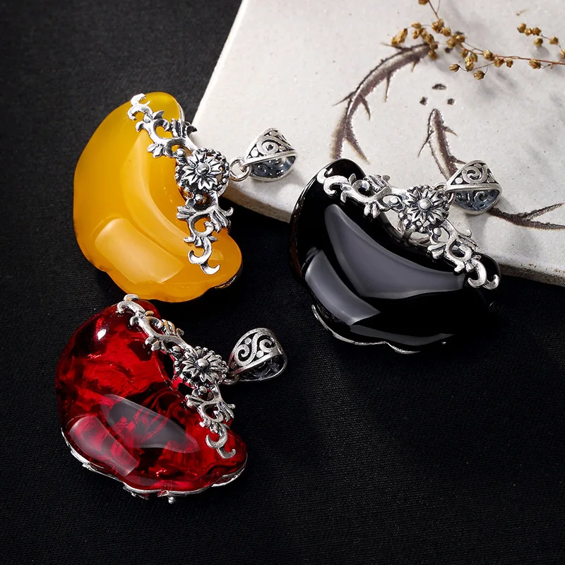 

2018 New S990 fine silver restoring ancient ways in front ruyi chalcedony pomegranate red sweater chain pendant ms long