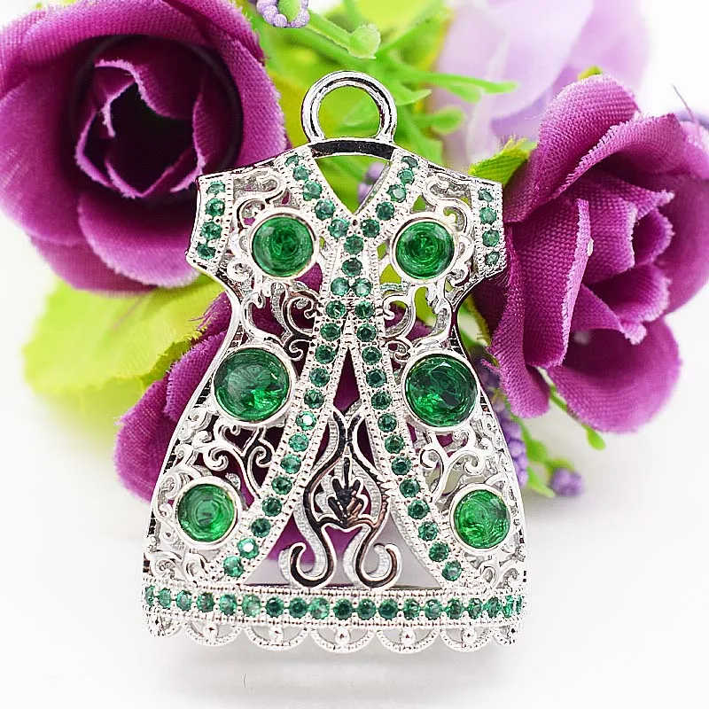 Один кулон белого зеленого синего цвета для самостоятельной сборки кулона