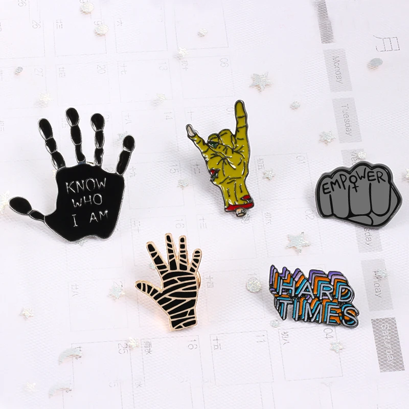 Призрак рука кости кулак средний палец сломанные руки значок Забавный