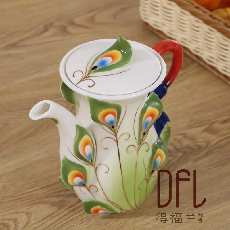 

New Enamel 3D Peacock Ceramic Coffee Pot With Handle Creative Bone China Kettle