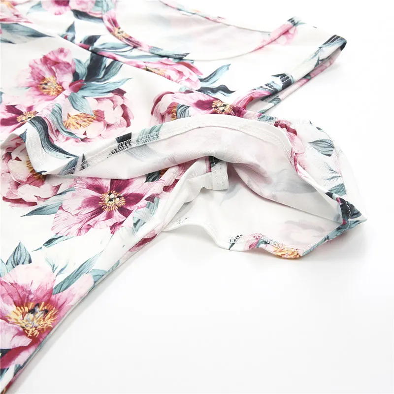 Одинаковые комплекты для семьи платья мамы и дочки летние модные маленьких