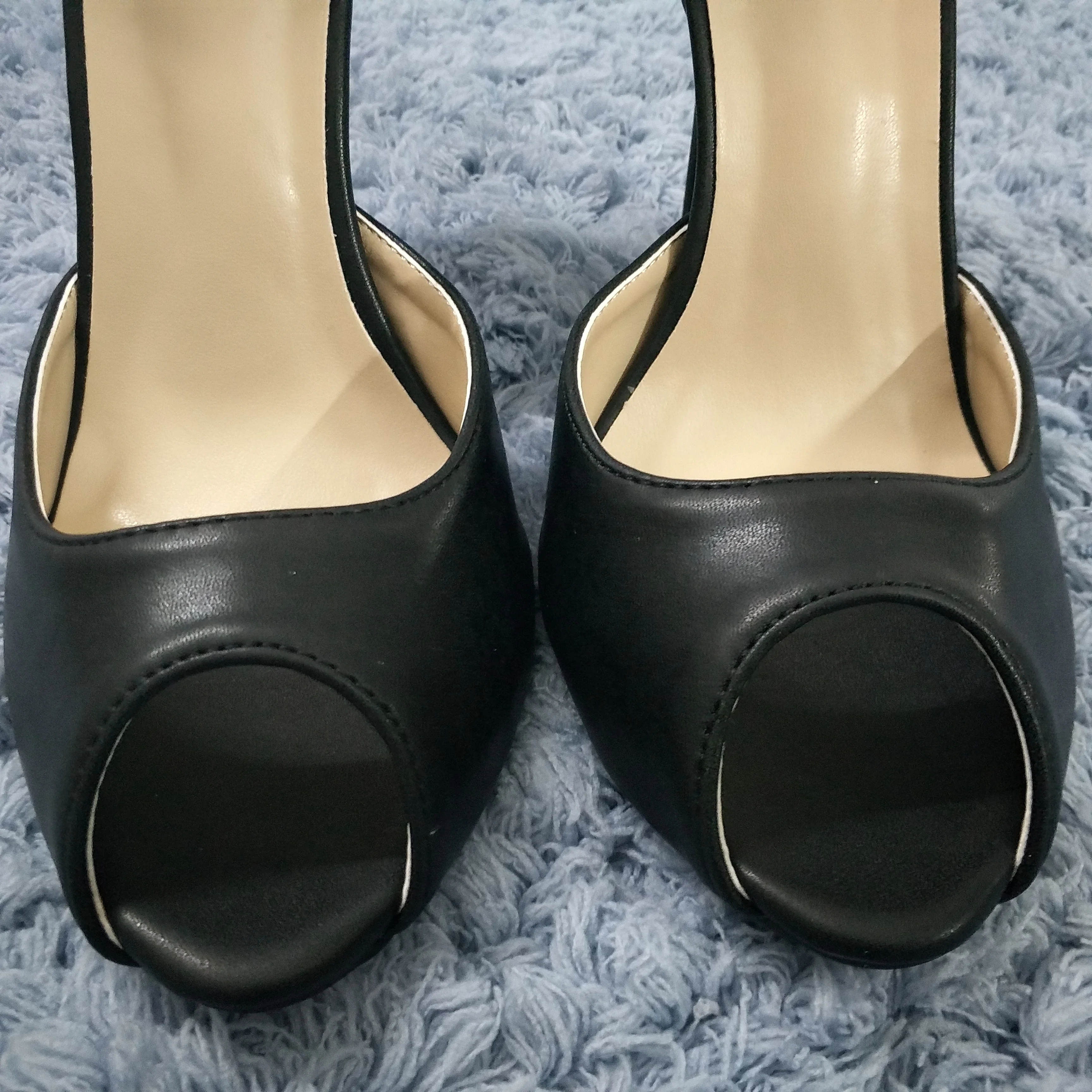 Женские босоножки на тонком высоком каблуке шпильке пикантные туфли с открытым