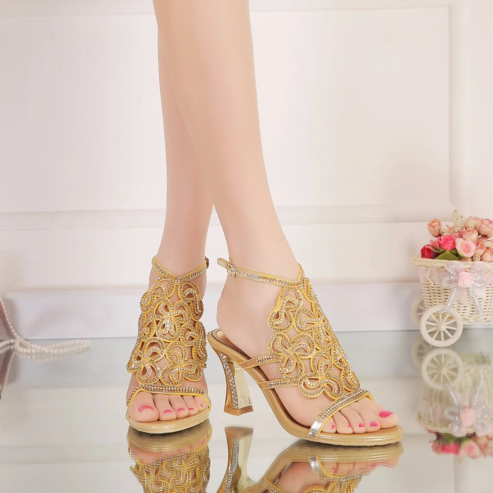 Женские сандалии 2018 Новый Серебряный Rhinestone Сандалии Кристалл Золото Strappy Высокие