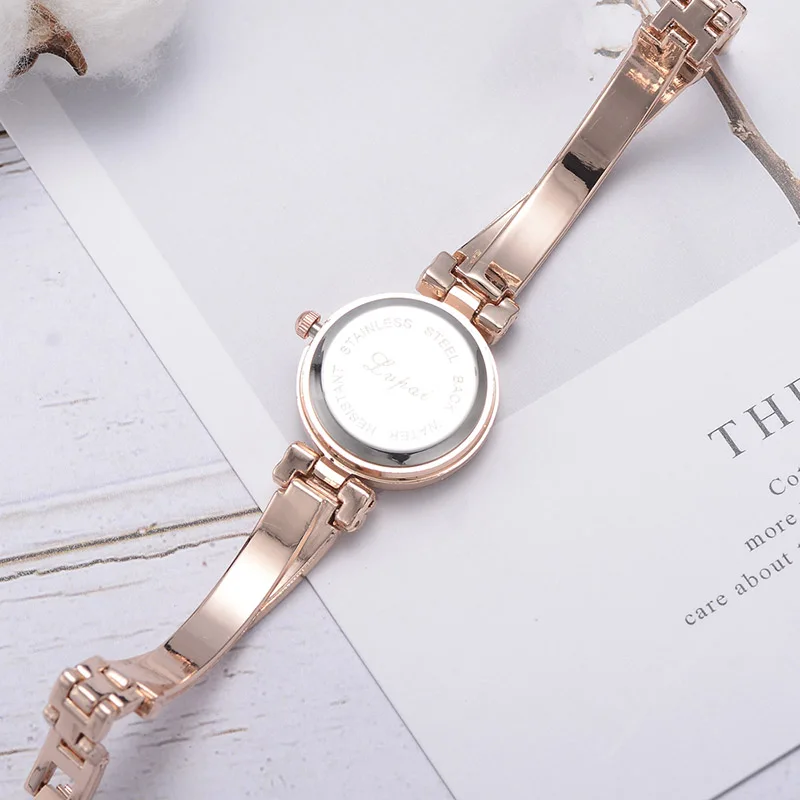 

2019 new Women Watch Lady Wristwatch Quartz Watches Alloy Strap Round Dial Mini Small Fashion Gift relogio masculino TT@88