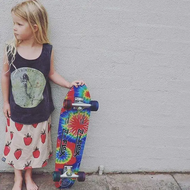 Весна-лето 2016 юбки для маленьких девочек детские с клубникой повседневная