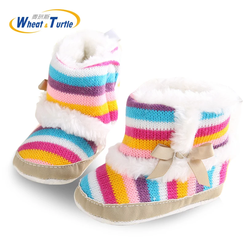 Обувь для мам и детей, обувь для начинающих ходить, цветные вязаные зимние ботинки в полоску для детей, теплые зимние ботинки на меху для мал... фото