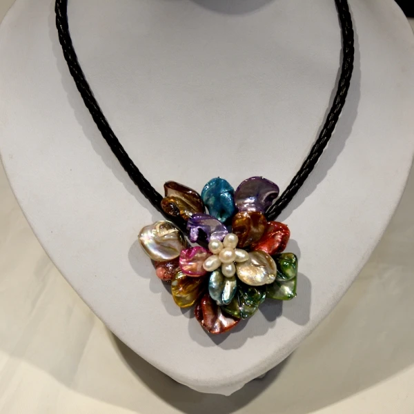 Женское ожерелье с подвеской Мама ракушки из натуральных разноцветных цветов