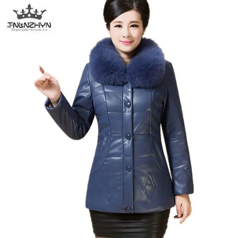 Женское кожаное хлопковое пальто для пожилых людей теплый пуховик размера плюс с