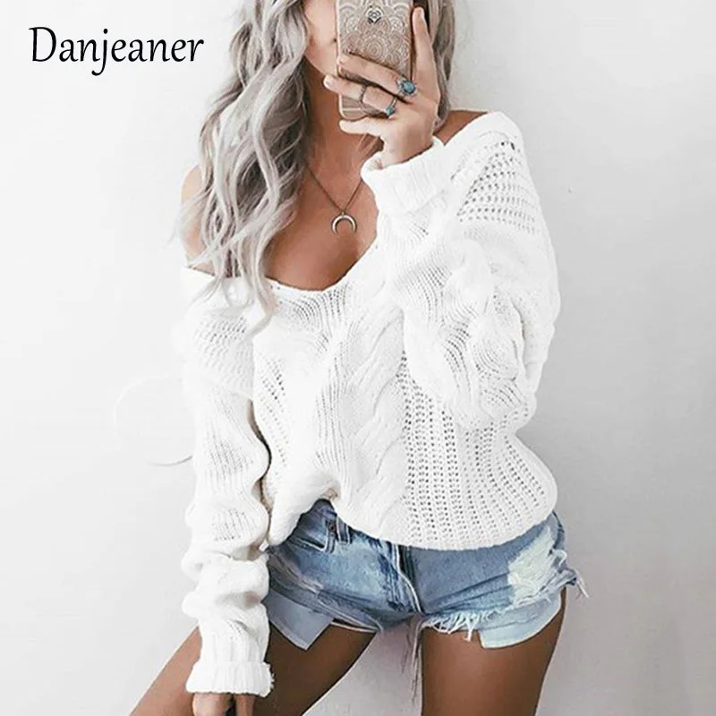 

Женский трикотажный свитер с открытыми плечами и глубоким V-образным вырезом