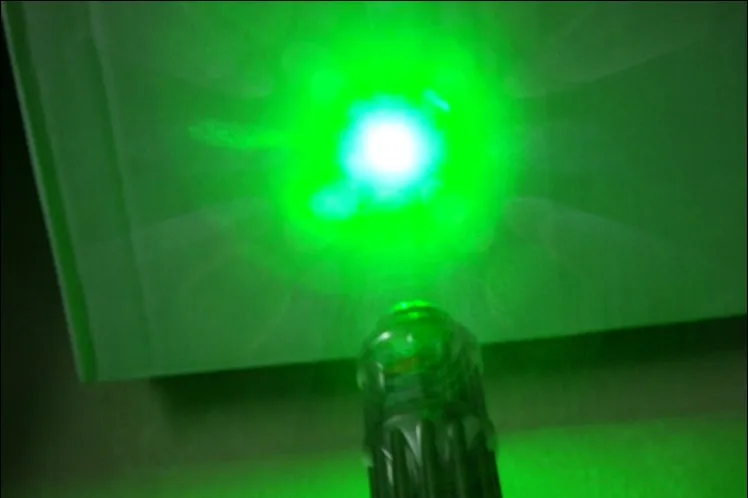 

Военная Мощная зеленая лазерная указка, 50 Вт, 50000 м, нм, фонасветильник, поджигание спички, свеча, зажигаемая сигарета, плохой лазер, охота