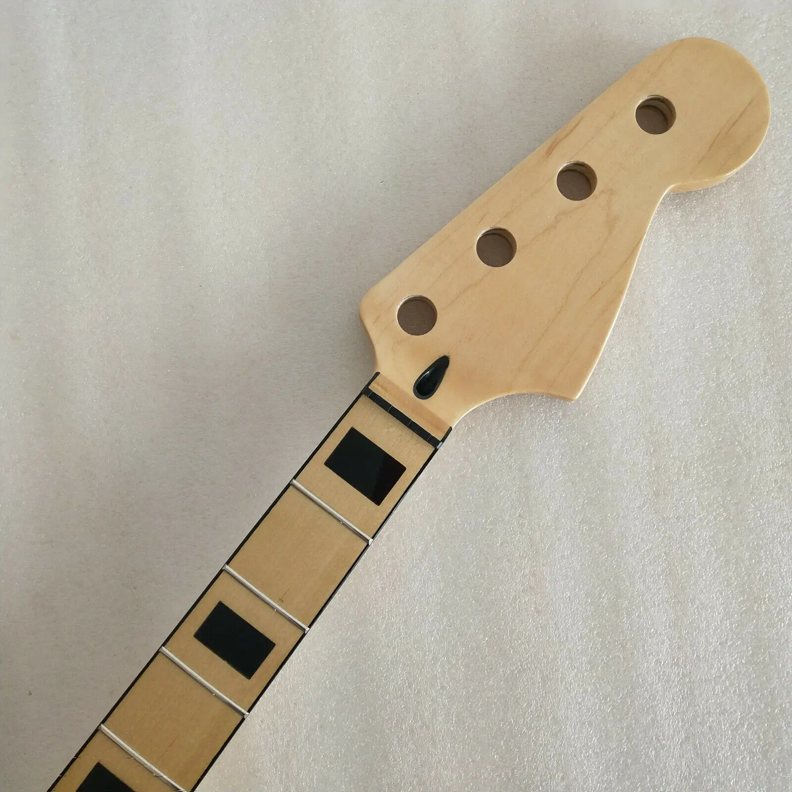

JI YIN Maple 20 Fret Neck For Electric Bass Guitar Neck Replacment gloss finished