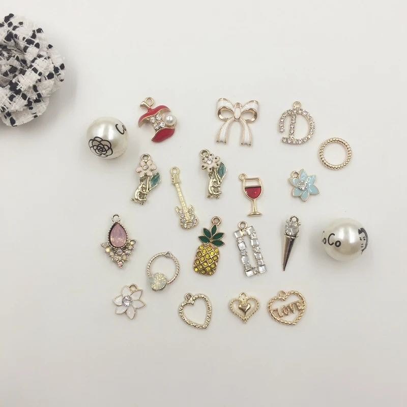 

Promotion 20Pcs Mix Styles Flower Fruit Rabbit Glass Rhinestones + Glazing + KC Gold Color Alloy Pendants Jewelry Charms