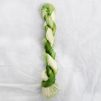 NO.8 Шелковая нить тутового шелкопряда для вышивания 1 skein = 20 штук градиентные цвета шелковая нить - Цвет: NO.8