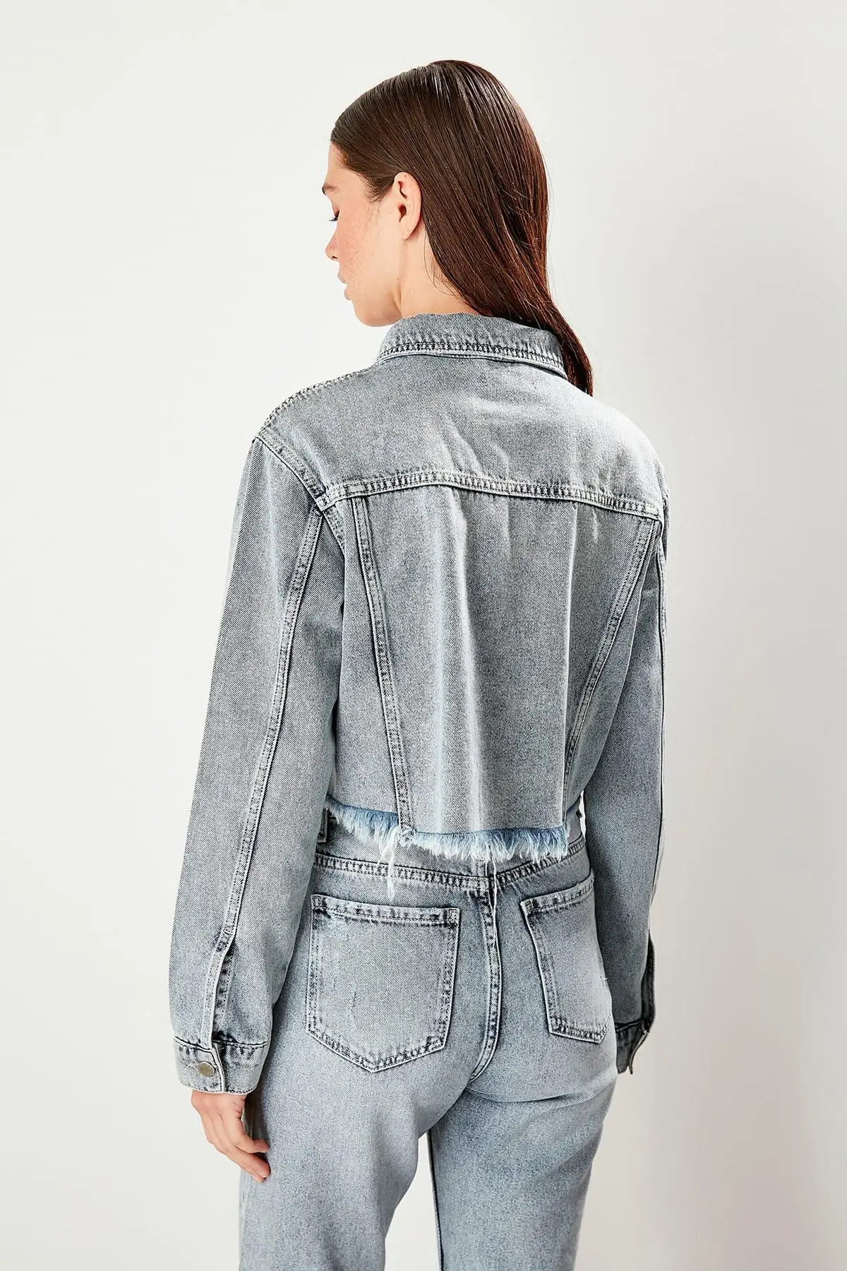 Trendyol Mavi рваная короткая джинсовая куртка TWOSS19NI0060 | Женская одежда