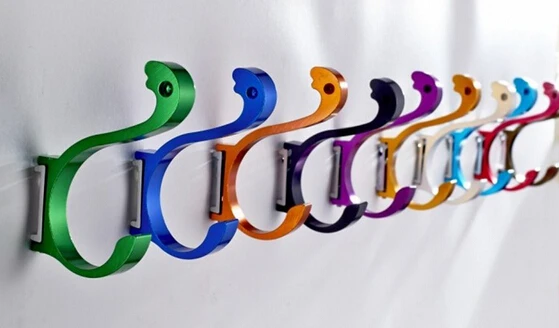 Настенная вешалка для одежды стеллаж ткань крючок настенный полосатый халат