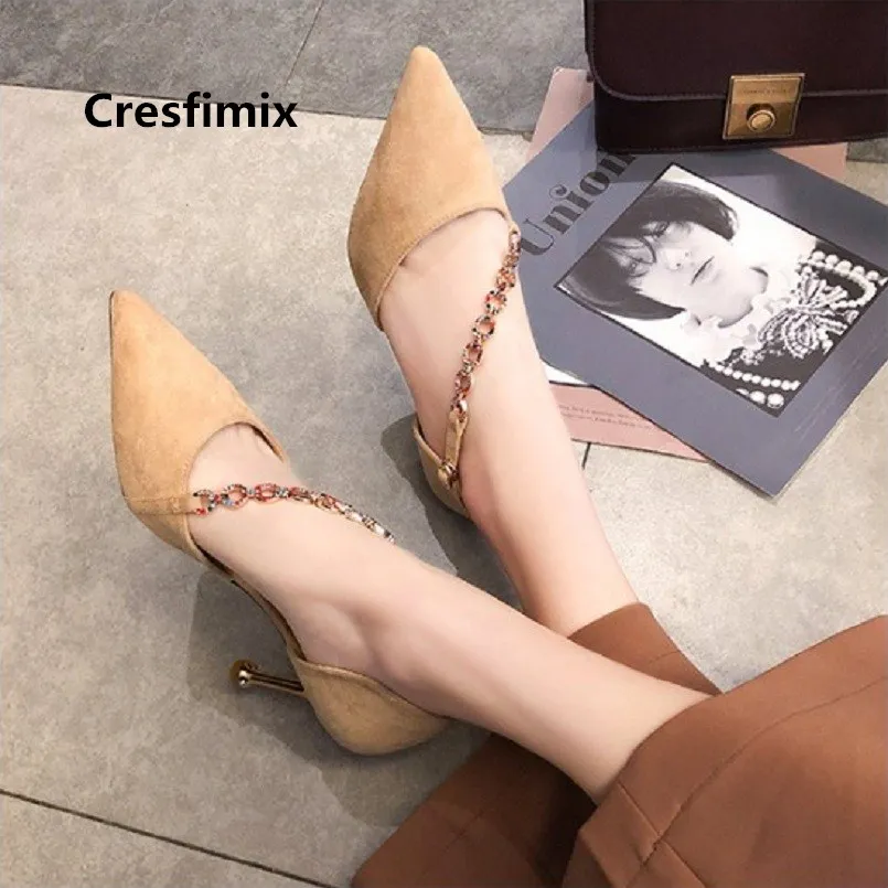 Туфли Cresfimix женские удобные на высоком каблуке заостренный носок цепочке черные
