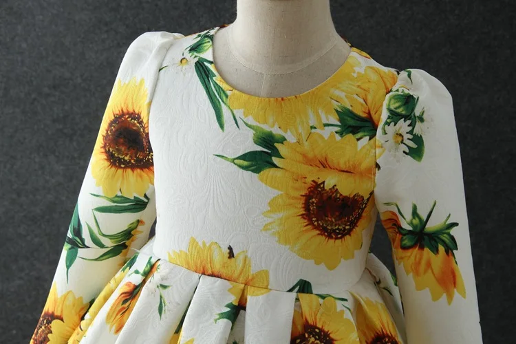 Весеннее платье с цветочным принтом для девочек желтое осеннее длинным рукавом и