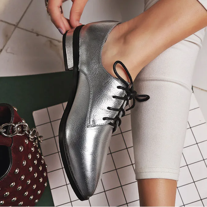 2017 Весной Новый Дерби Обувь Женская Острым Носом Босоножки Зеленый серебряный