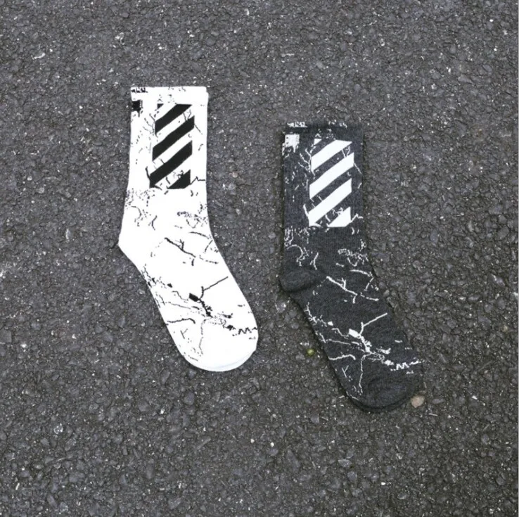 Dropshipping men socks Harajuku Tide brand black white Stripe funny cool skateboard Couple sox women Streetwear male | Мужская одежда