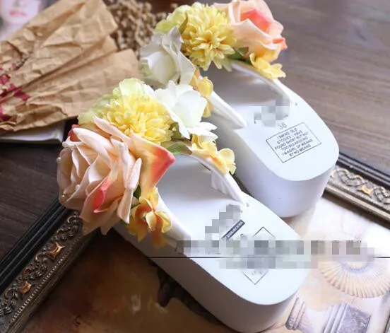 2017 летние домашние тапочки модные сандалии с розами шлепанцы пляжные обувь для