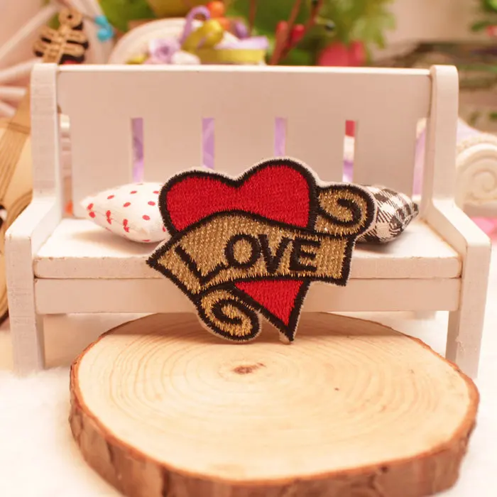 Бесплатная доставка наклейки с надписью Love Red Heart 2 шт./Лот тканевые нашивки