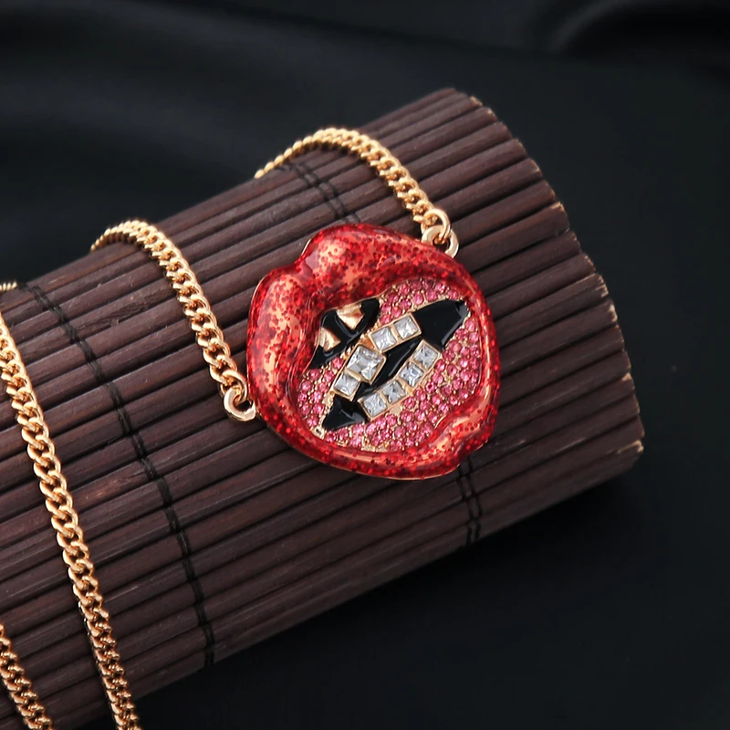 Ожерелье с красной эмалью в виде губ новинка 2019 ожерелье кулоном женская