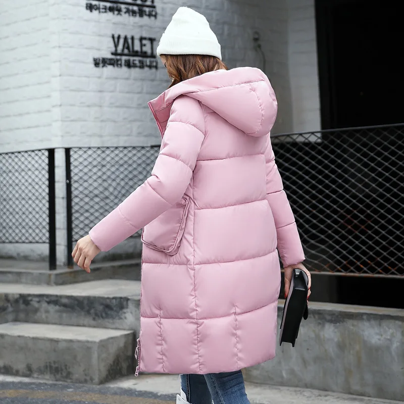 Женские теплые однотонные парки с большими карманами и капюшоном модные