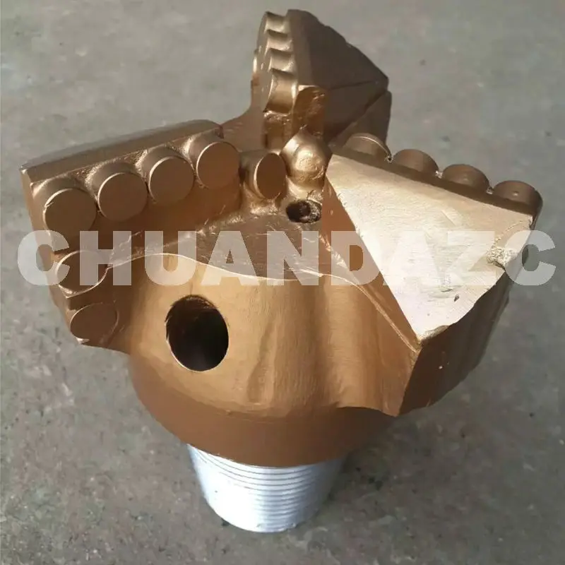Заводская розетка 151 мм три крыла долота PDC для бурения скважин на воду |