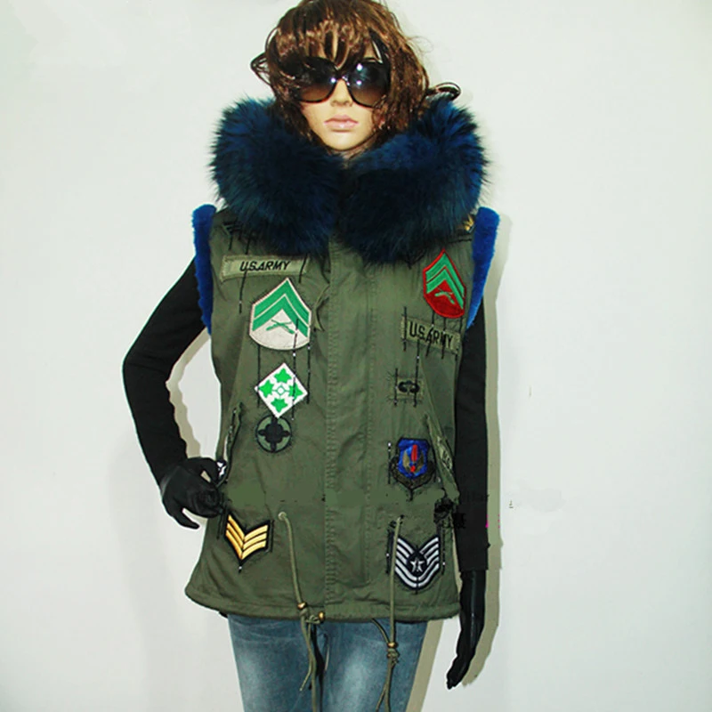 Меховая жилетка с капюшоном в английском стиле армейский зеленый цвет воротник