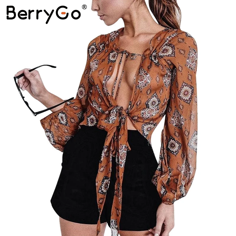 Женская блузка с принтом BerryGo летняя из шифона треугольным вырезом и длинным