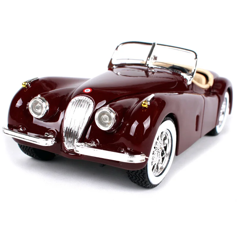 Модель гоночного автомобиля Bburago 1:24 1951 XK 120 в коробке|Наземный транспорт| |
