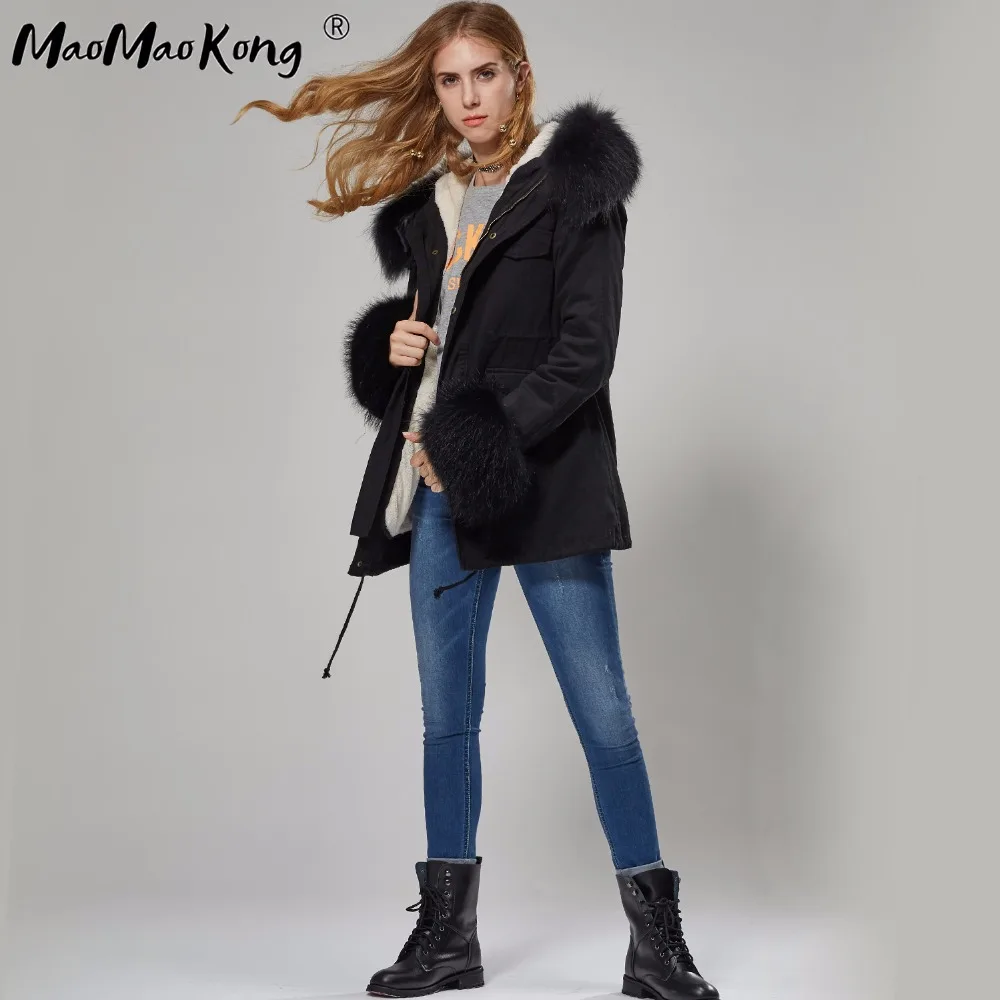 Длинная черная куртка с капюшоном MAOMAOKONG зимняя из натурального меха енота 2019 |