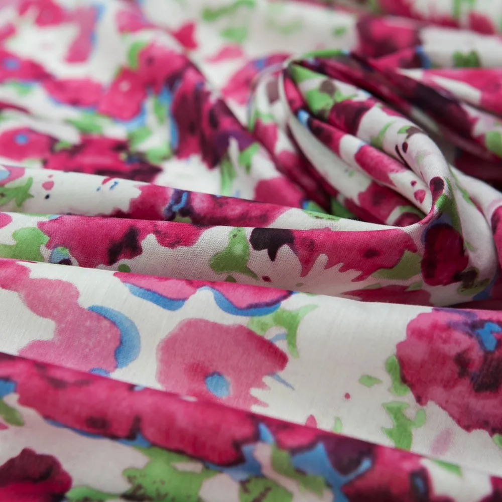 Растушевка/Цветущая розовая и белая смесь из шелка хлопка с цветочным принтом