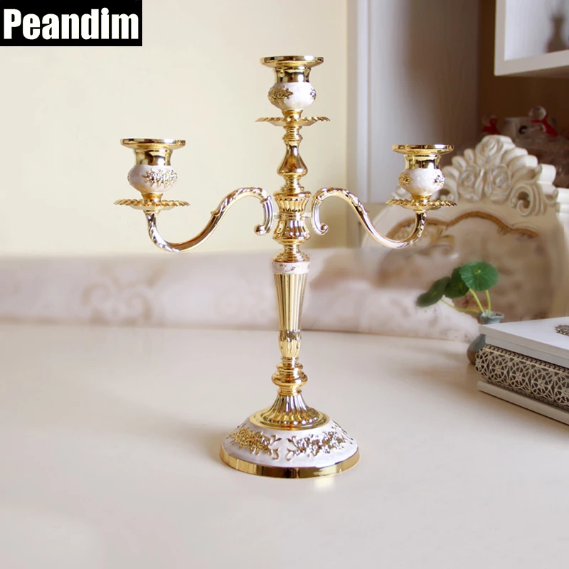 Фото PEANDIM Европейский стиль, гостиничный поставщик, золотой подсвечник, маленький подсвечник с 3 ручками, позолоченный металлический подсвечник №1