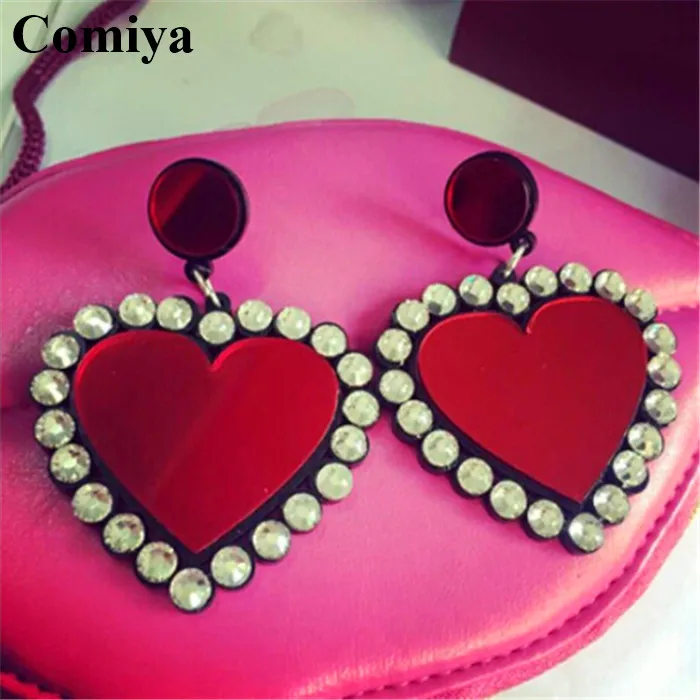 Панк мода позолочение кристалл красное сердце аксессуары из цинкового сплава бринкосы подвеска кисть серьги оптовая торговля висячие серьги на.