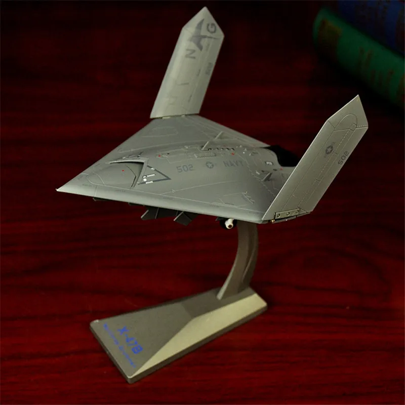 1: 72 США Northrop Grumman X-47B UCAV модель самолета литые игрушки Металлическая Модель самолета подарок коллекция Истребитель модель