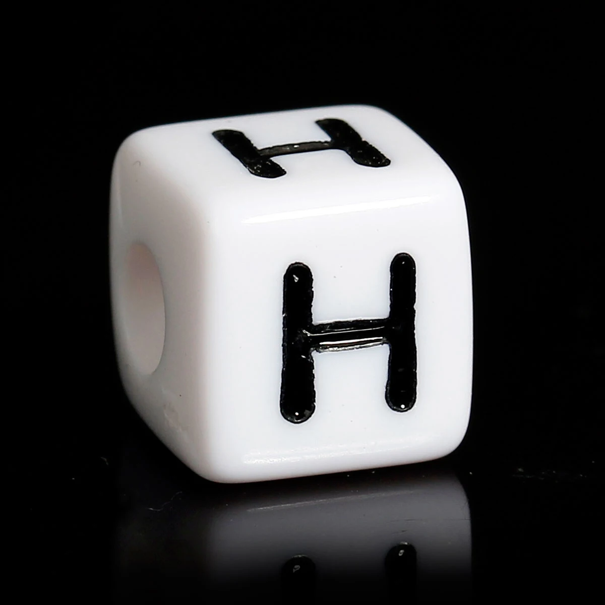 Doreen Box акриловые бусины разделители кубик черный и белый Эмаль Алфавит/буква