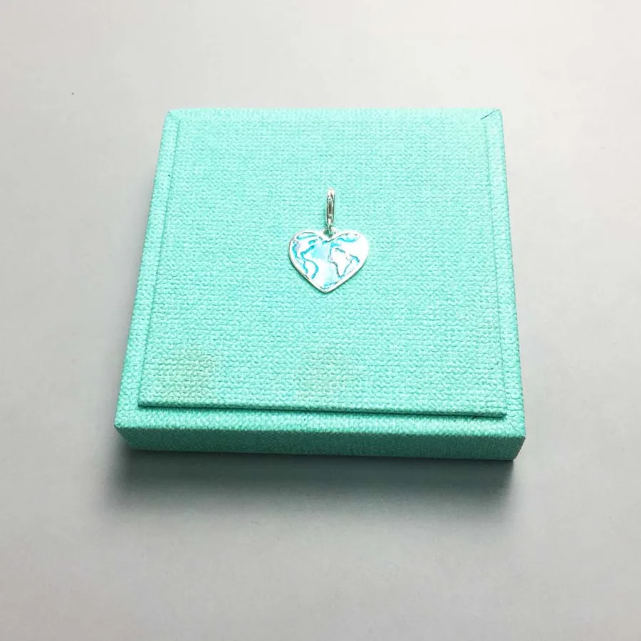 Женский очаровательный браслет чокер серебряного цвета с голубым шариком и