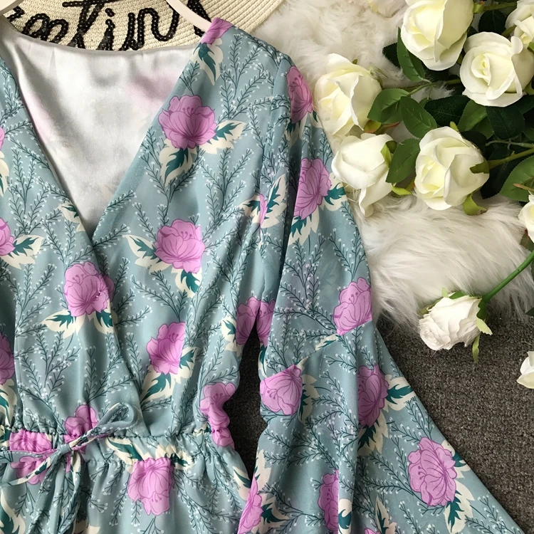 Цветочный короткий женский комбинезон с v-образным вырезом, пляжный Boho с принтом, с рюшами, сексуальный корейский элегантный шифоновый ромперы-туники, летний женский комбинезон