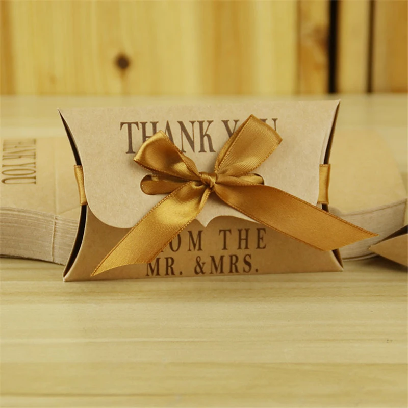 100 шт./лот безвредная крафт бумага форма подушки коробка для конфет с лентой