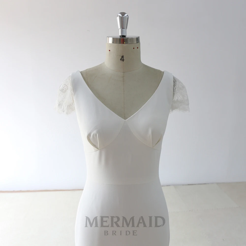 Кружевное свадебное платье с открытой спиной и коротким рукавом | Свадьбы