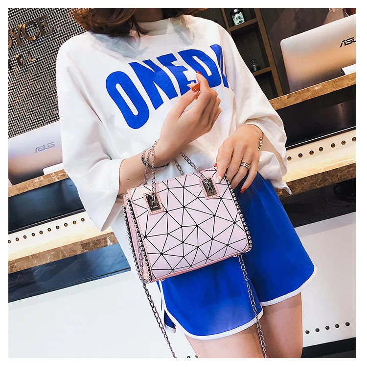 

mixtx 2020 New Women Chain Handbag Geometric Patchwork Shoulder Messenger bag Fashion Tote High Quality PU Female Crossbody Flap