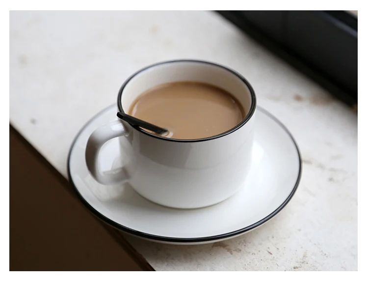Европейский простой набор керамических кофейных чашек, креативный вечерний чайный набор, кофейная чашка и блюдца, подарок для дома AKUHOME