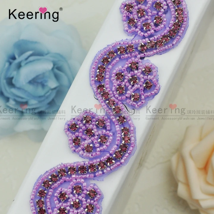 

Lovely Flower Design Rhinestone Beaded Trim WRA-774