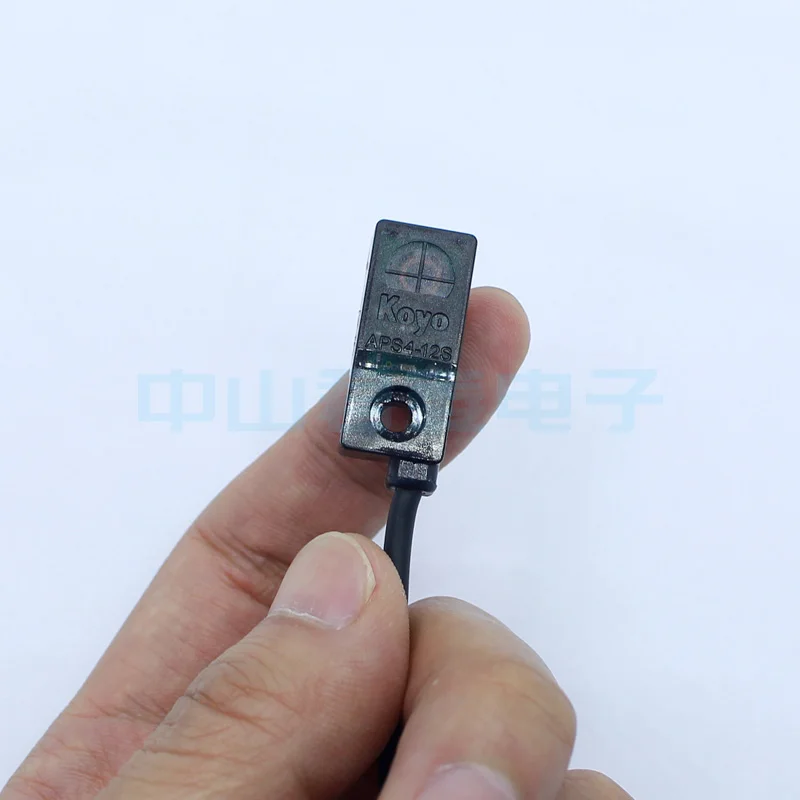 Высокое качество оригинальный KOYO Koyo APS4 12S E датчик приближения 3 проводной NPN