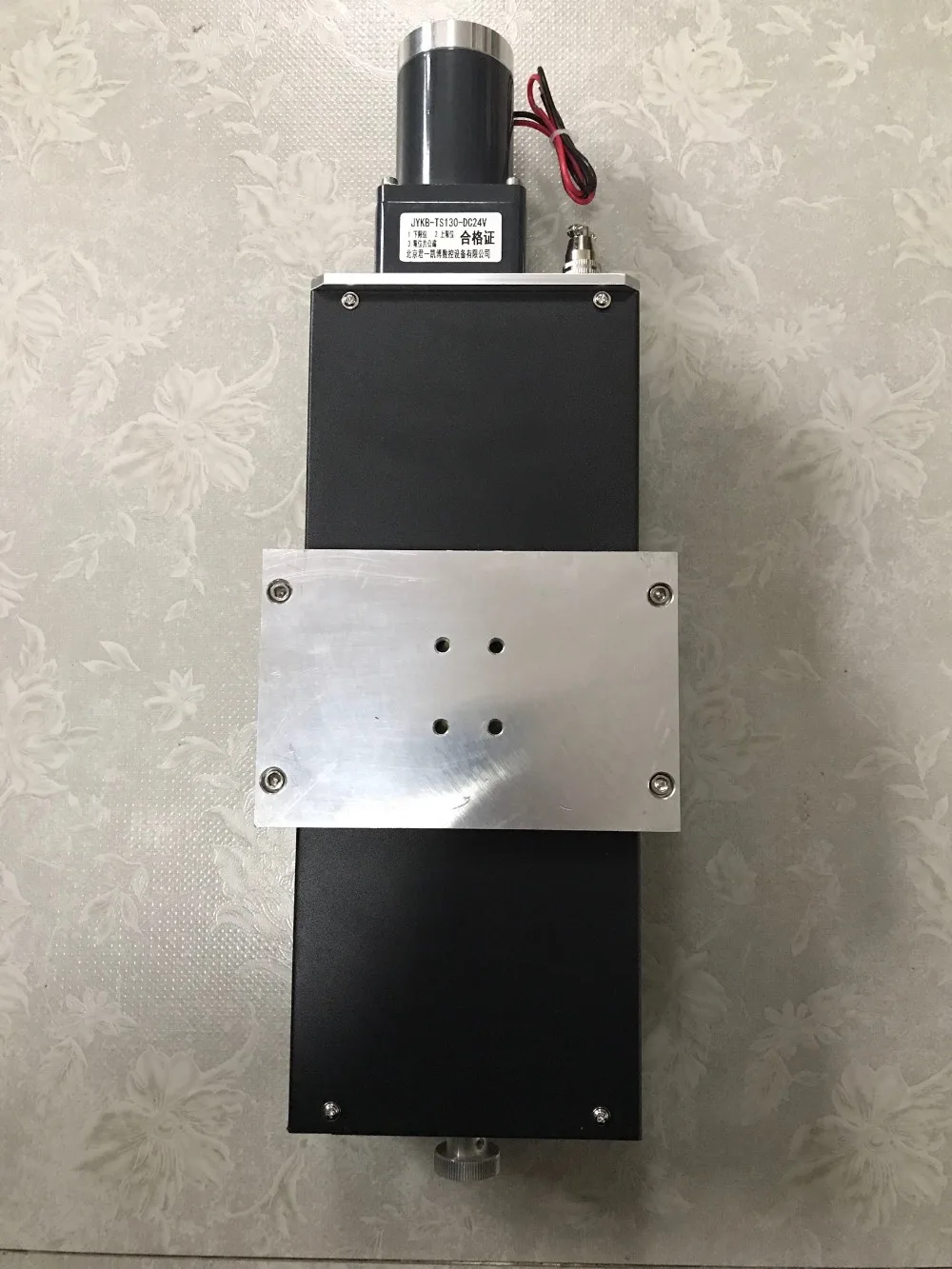 Двигатель DC 24V Z-axis 3000 мм/мин рабочий ход 130 мм для высокоскоростной настольной плазменной резки