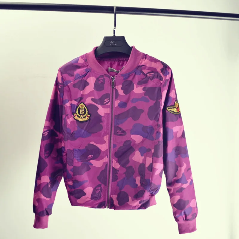 Женская куртка в стиле милитари осенняя винтажная камуфляжная на молнии