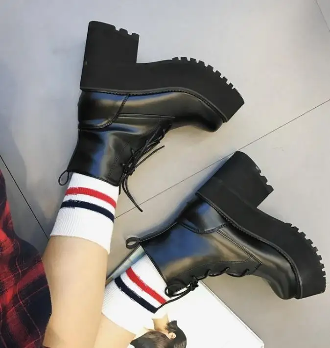 

Women British Style Boots Lady Belt Buckle Ankle Boots Girl Zipper Platform Ankle Motorcycle Boots Shoes 35-39