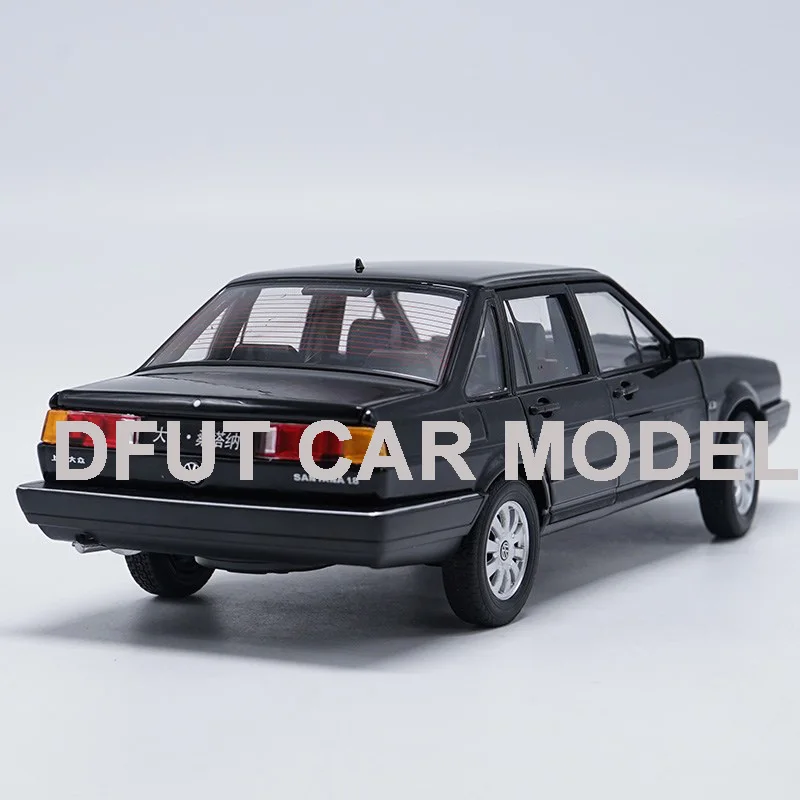 1:18 Модель спортивного автомобиля из сплава сандана детские игрушечные